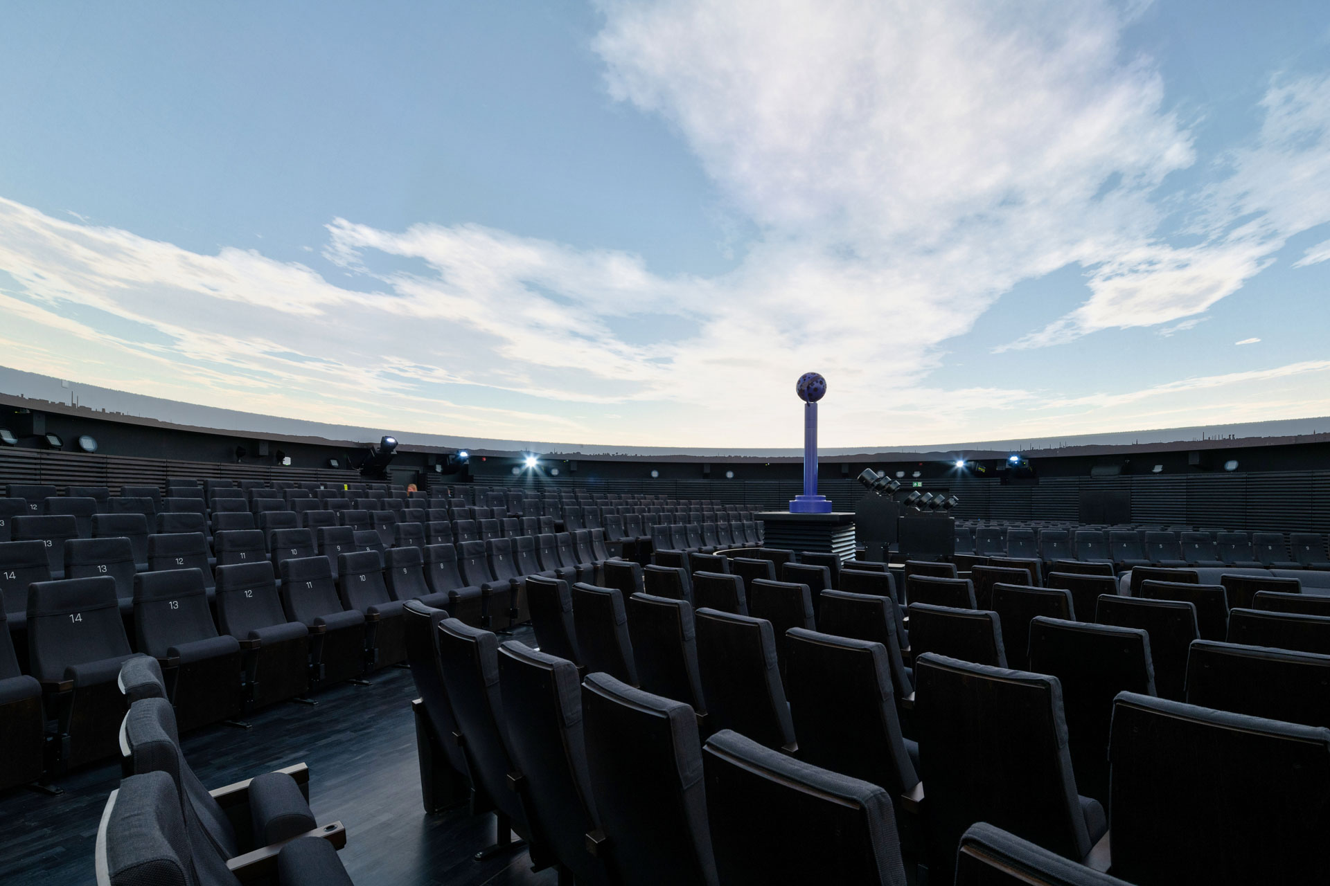 Z7_023959lrgh, Fot. T. ZakrzewskiArchiwum Planetarium Śląskiego