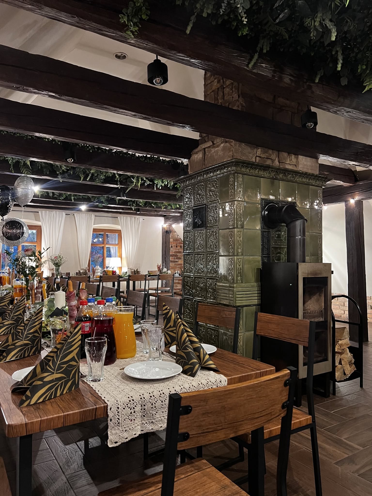Dworek Carnall — Restauracje w Tarnowskie Góry